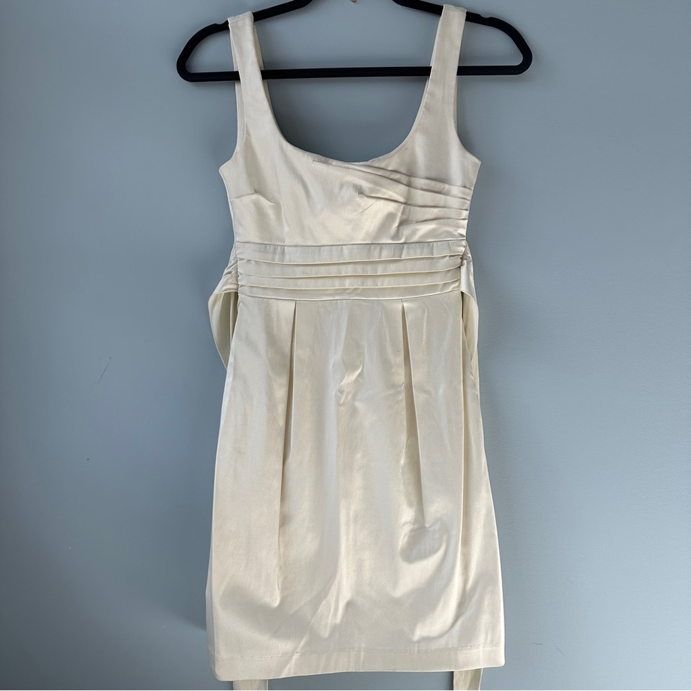 Elegant Cream Sleeveless Dress
